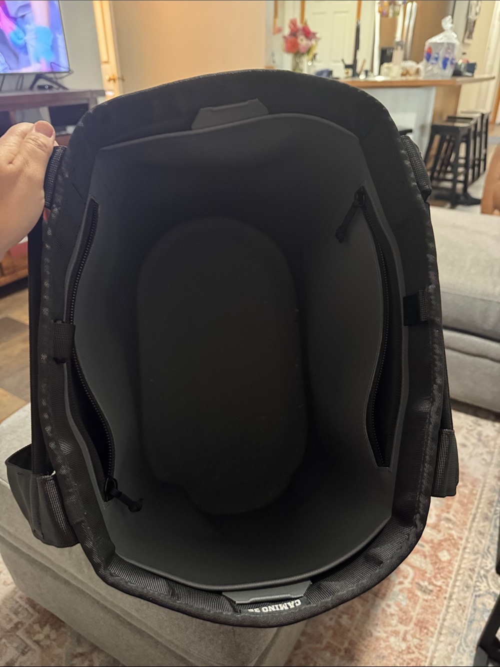 Yeti Black Men's Duffel Cooler Tote - Picture 5 of 7